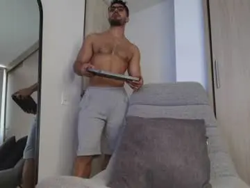 Chaturbate Sex Cam of andrew_west_