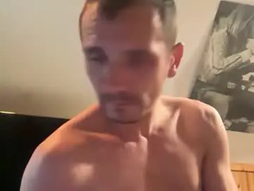 Chaturbate Live Sex Cam of bennymn