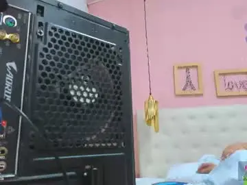 Chaturbate Live Porn of emi_sary