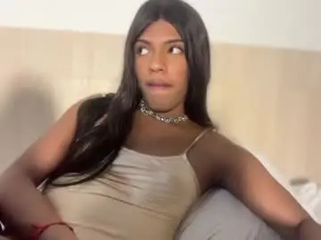 Chaturbate Live Porn of leila4ever