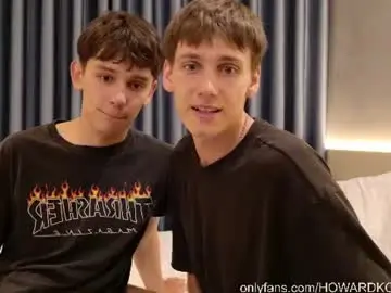 Chaturbate Live Sex Cam of howardkottam