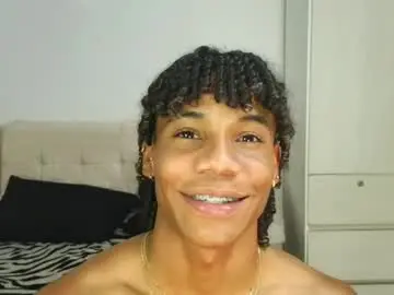 Chaturbate Free Live Porn of marcelo_dosantos77