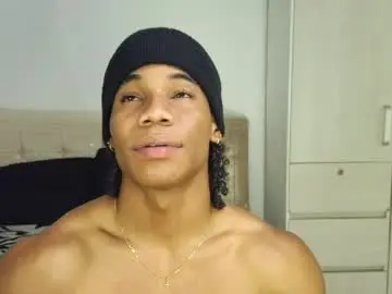 Chaturbate Live Porn of marcelo_dosantos77