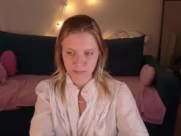 Chaturbate Watch Live Sex Cams of viki_charm
