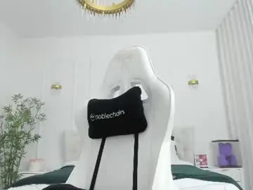 Chaturbate Live Sex of christine0990__