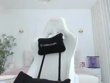 Chaturbate Best live sex cam show of christine0990__