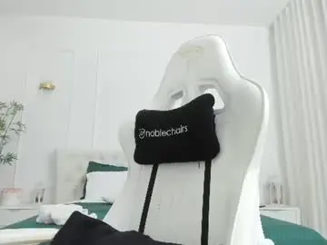 Chaturbate Sex Cam of christine0990__