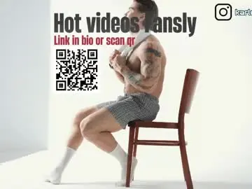 Chaturbate Live Sex Cam of karlos_murphy