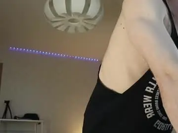 Chaturbate Live Sex Cam of karlos_murphy