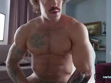 Chaturbate Live Sex Cam of karlos_murphy