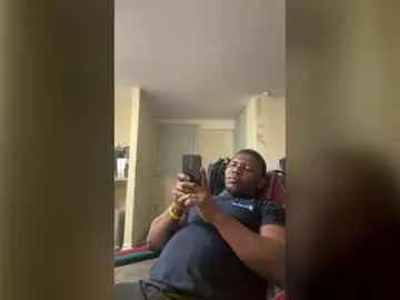 Chaturbate Live Sex Cam of desy2283