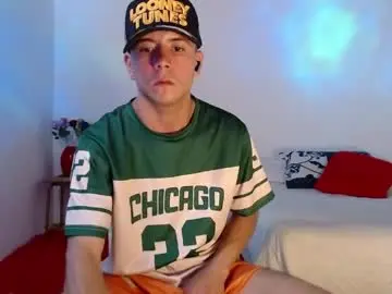 Chaturbate Best live sex cam show of dominic_hanks