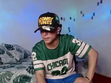 Chaturbate Free Live Porn of dominic_hanks