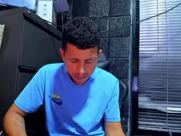 Chaturbate Live Sex of g_lincoln