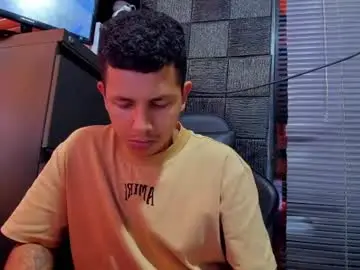 Chaturbate Free Live Porn of g_lincoln