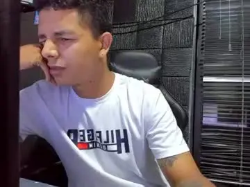 Chaturbate Free Porn Cam of g_lincoln