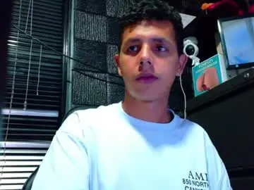 Chaturbate Free Live Porn of g_lincoln