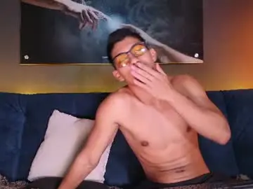 Chaturbate Free Porn Cam of maisonbastian