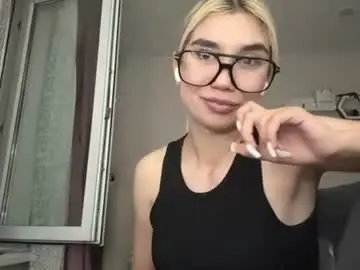 Chaturbate Adult Video Chat of phylissrzucidlo