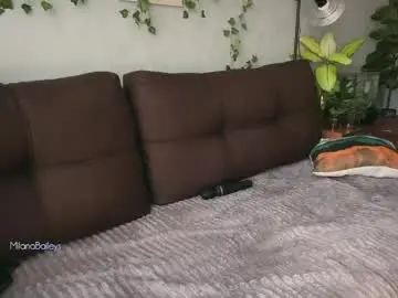 Chaturbate Best live sex cam show of milanabaileys