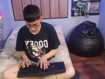 Chaturbate Adult Webcams of andy_norton