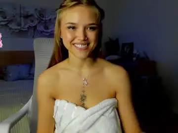 Chaturbate Live Porn of flooora_0