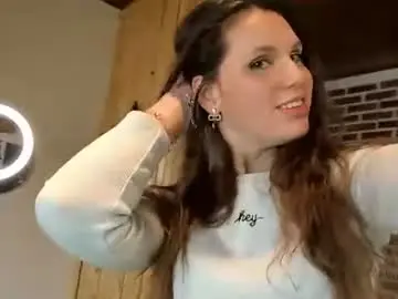 Chaturbate Sex Cam of luciennedelossantos