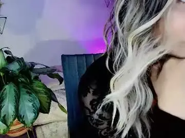 Chaturbate Live Sex Cam of dahnia_cruz