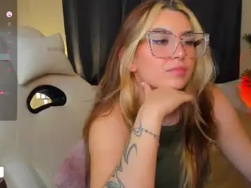 Chaturbate Nude Webcam of dakottaa__