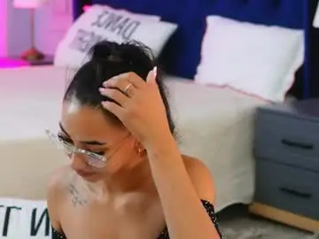 Chaturbate Live Porn of shy_eveline