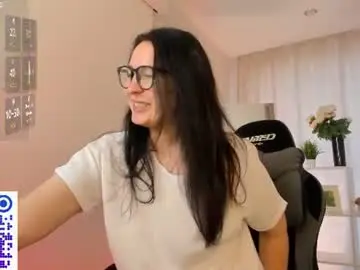 Chaturbate Live Sex Cam of lea_shadom