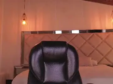 Chaturbate Best live sex cam show of lexiewayne