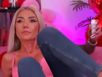 Chaturbate Free Porn Cam of therealfallingangel