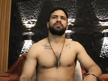 Chaturbate Live Porn of leo_diaz01