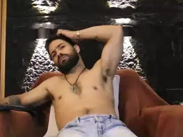 Chaturbate Sex Cam of leo_diaz01