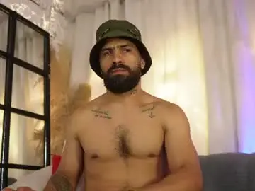 Chaturbate Sex Cam of leo_diaz01