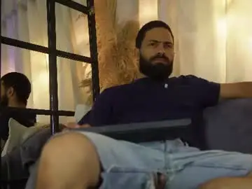 Chaturbate Nude Webcam of leo_diaz01