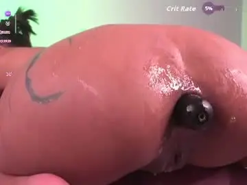 Chaturbate Nude Webcam of mia_reeves