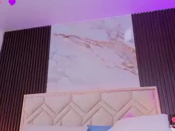Chaturbate Live Sex Cam of miaafarrel