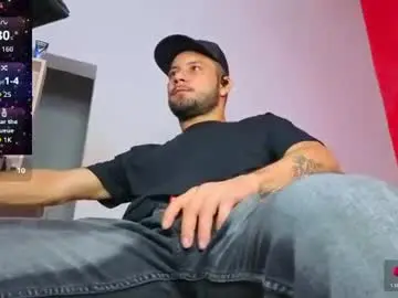 Chaturbate Live Sex Cam of body_xxx