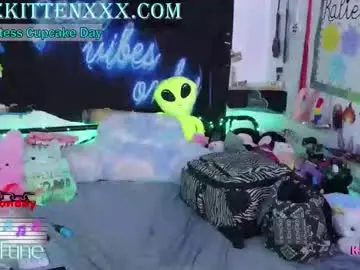 Chaturbate Live Sex Cam of kaliekitten