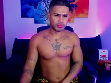 Chaturbate Live Sex Cam of fabilatindick20