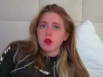 Chaturbate Best live sex cam show of lexireadway