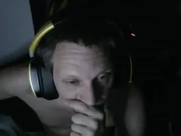 Chaturbate Free Porn Cam of a_bored_dragon