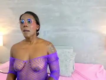 Chaturbate Sex Chat of alaia_colins