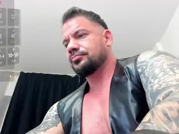 Chaturbate Free Live Porn of mikebigboy31