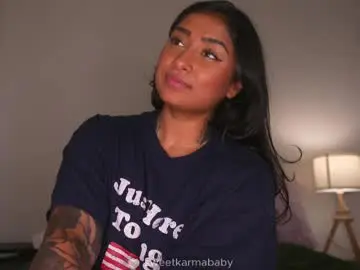 Chaturbate Live Sex Cam of sweetkarmababy