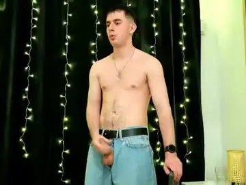 Chaturbate Nude Webcam of tommy_rafs