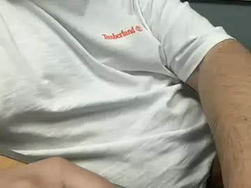 Chaturbate Adult Video Chat of uncutdude321