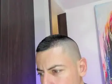 Chaturbate Live Sex Cam of scotty_music